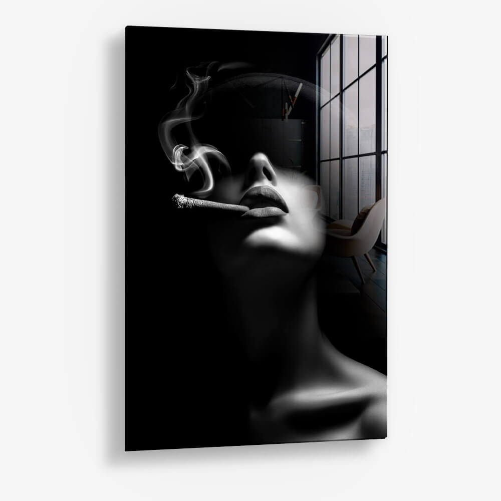 Woman Smoke – Verre