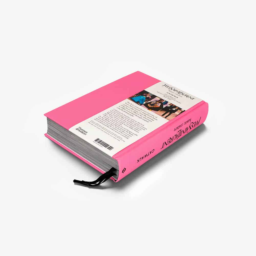 Défilé Yves Saint Laurent - Fashionbook