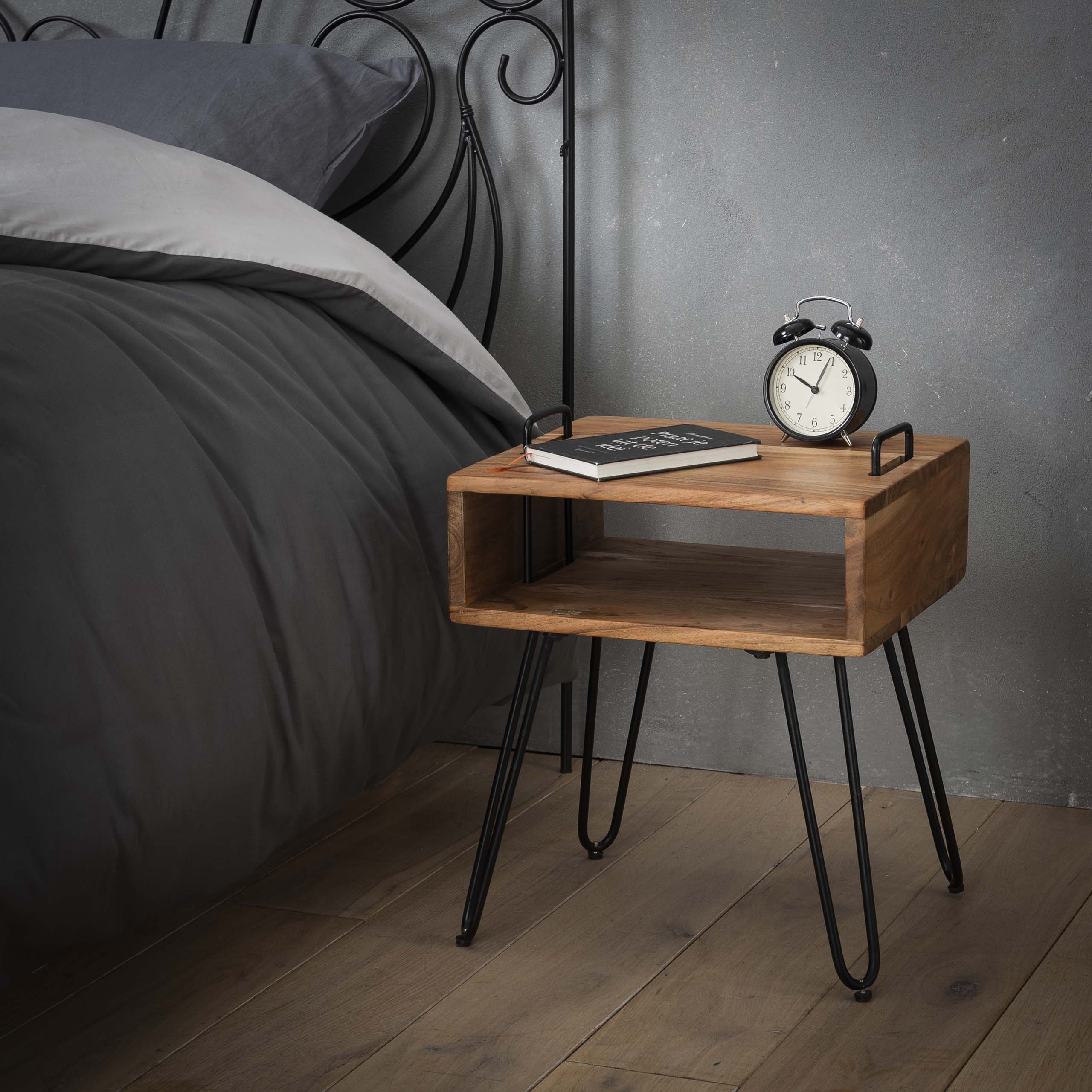Table de chevet Peinture