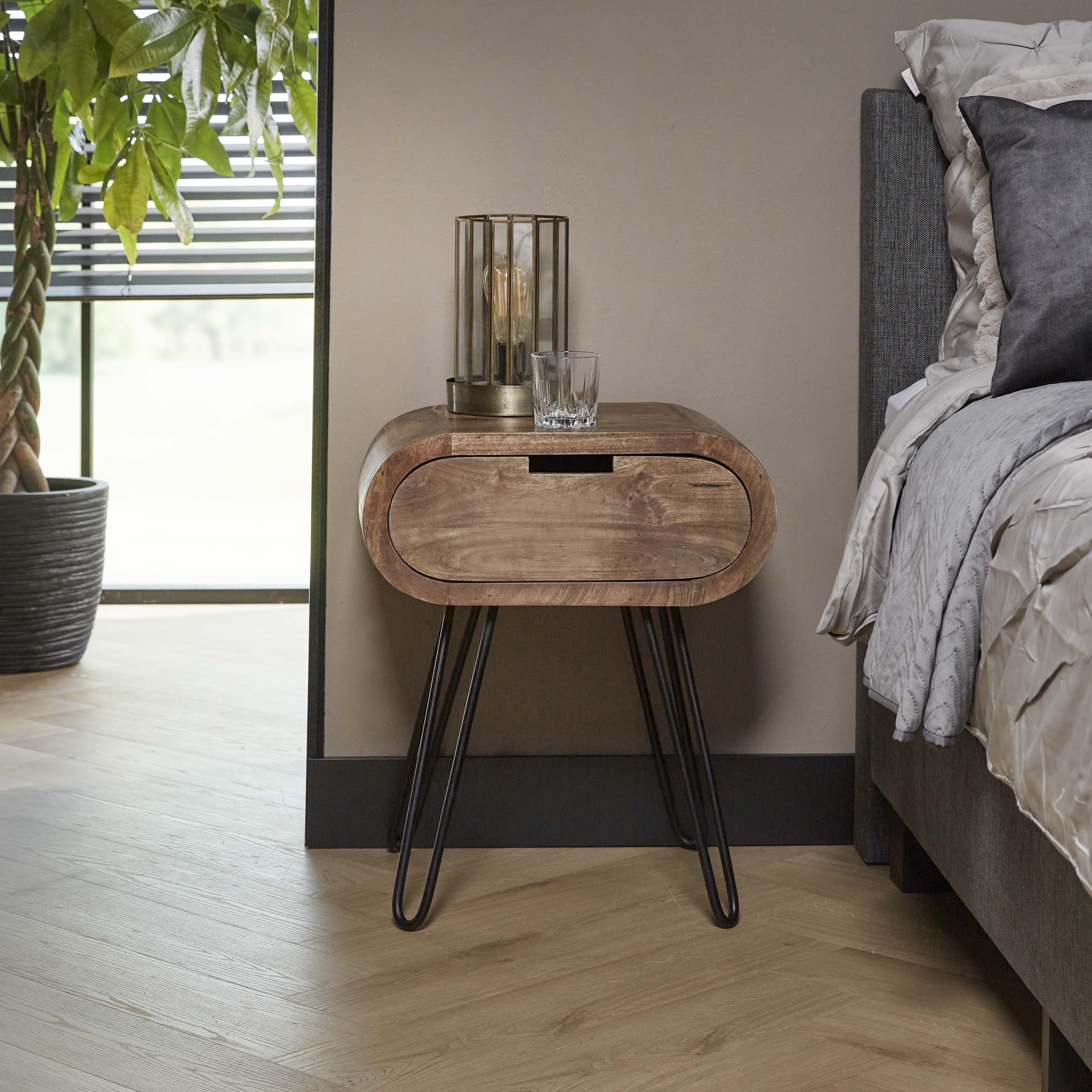 Table de chevet tonneau 1L / Manguier massif coloris sable